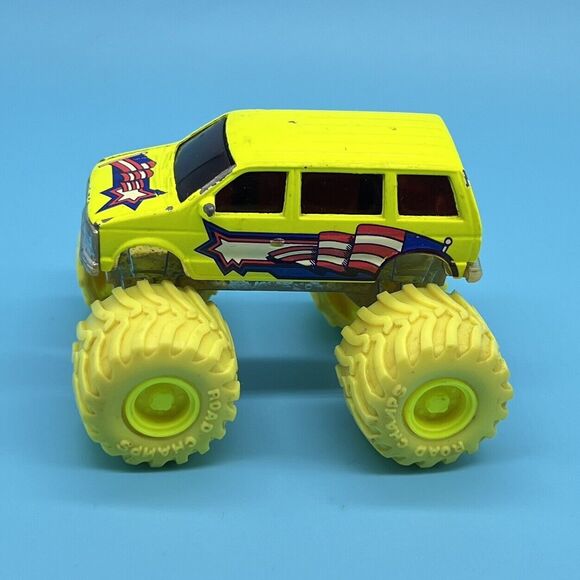 VTG Road Champs 1987 Diecast Lot of 2 Monster Trucks Dodge Caravan Chevy 4x4 - Picture 11 of 16